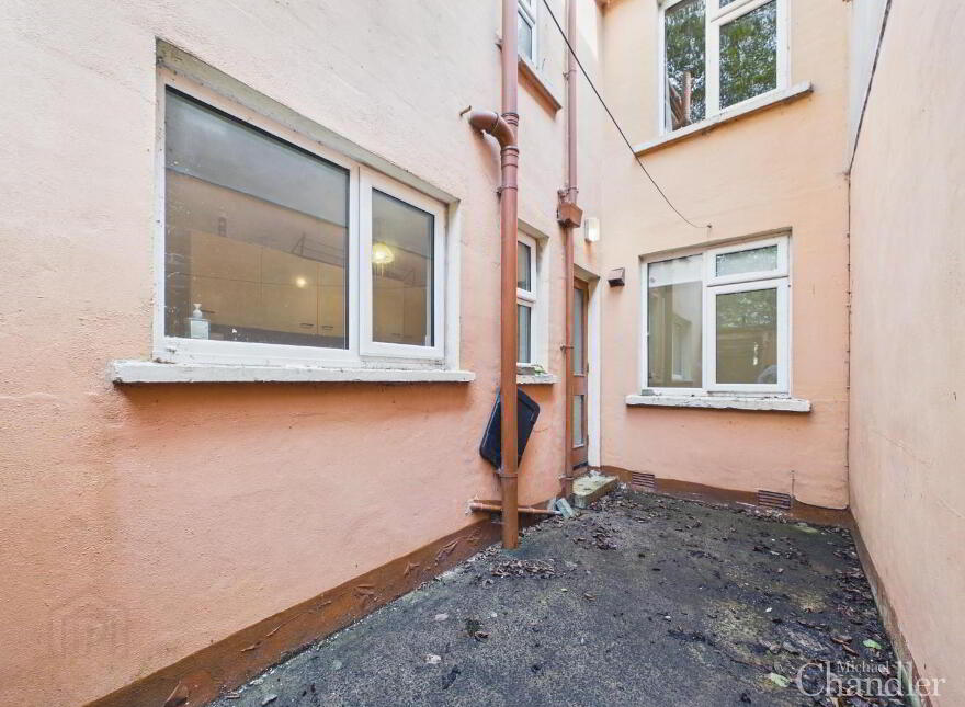 11 Delhi Parade, Belfast, BT7 3AU