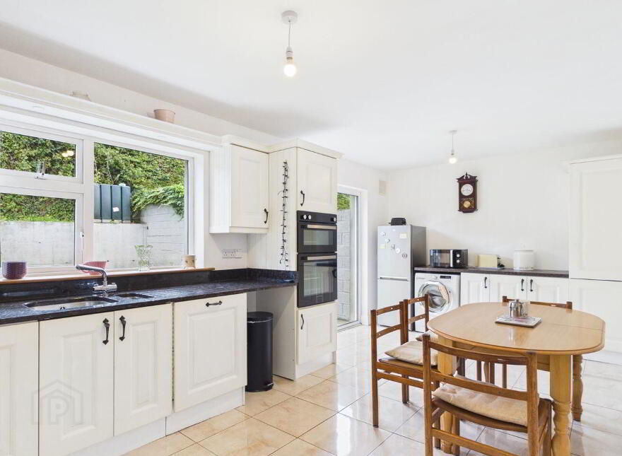1 Bramble Row, Bansha Road, Tipperary Town, E34YT20