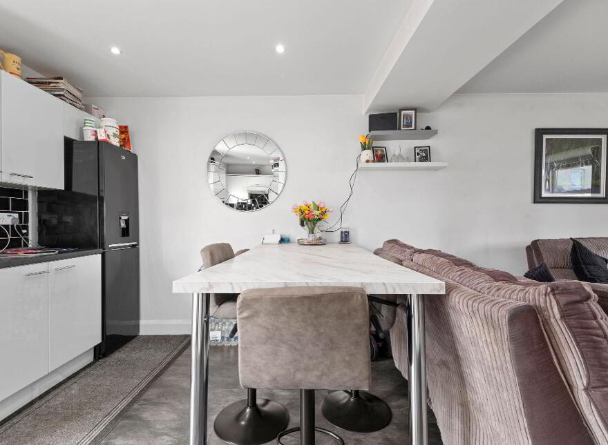 25 Skerrymor Place, Portrush, BT56 8JS
