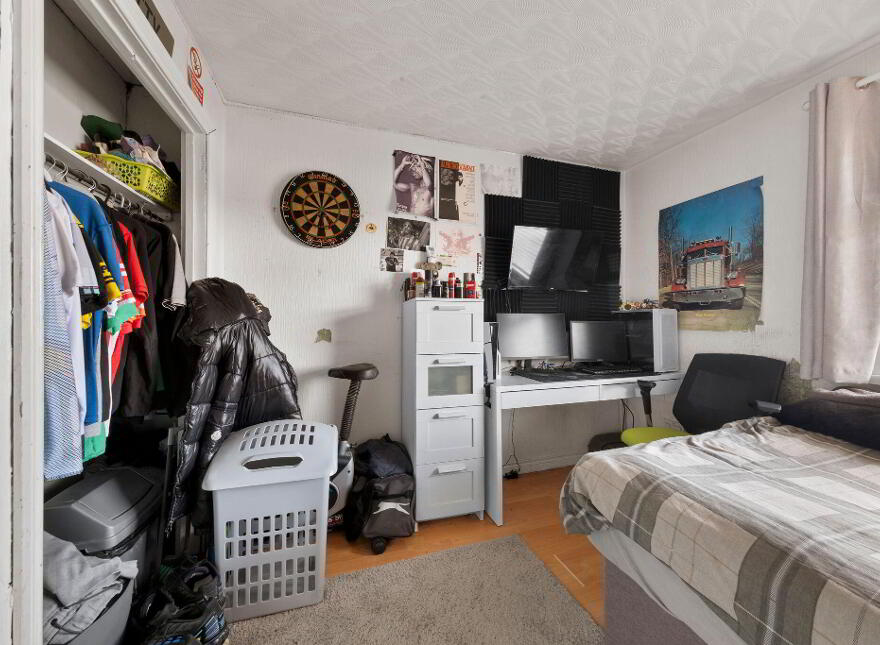 25 Skerrymor Place, Portrush, BT56 8JS