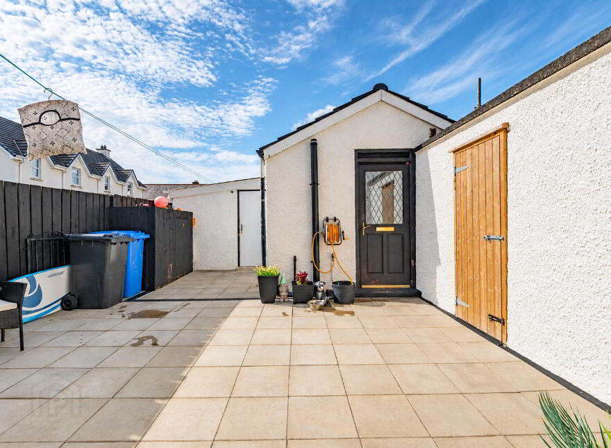 25 Skerrymor Place, Portrush, BT56 8JS