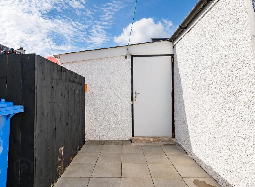 25 Skerrymor Place, Portrush, BT56 8JS