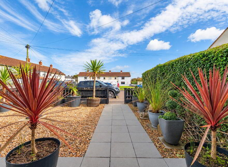 25 Skerrymor Place, Portrush, BT56 8JS