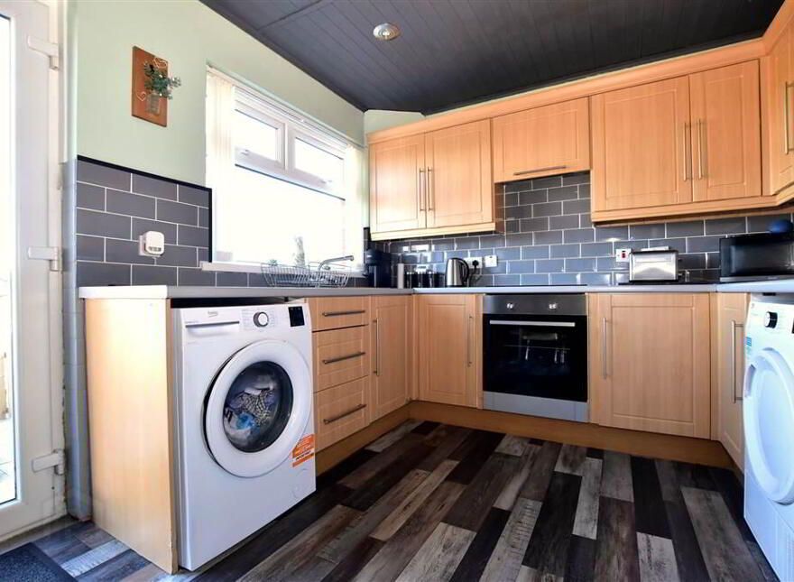 37 Penrhyn Park, Newtownards, BT23 8JW