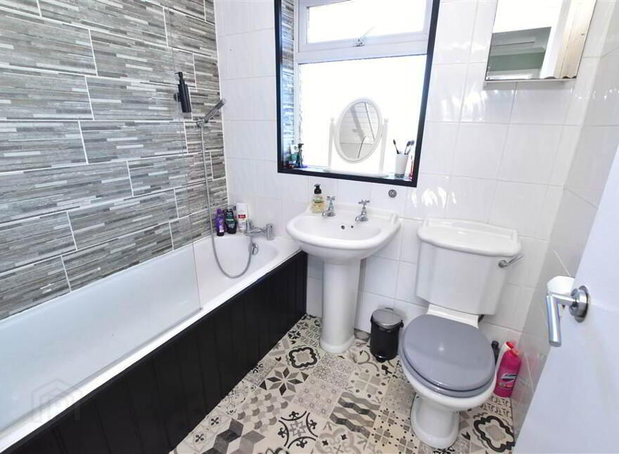 37 Penrhyn Park, Newtownards, BT23 8JW