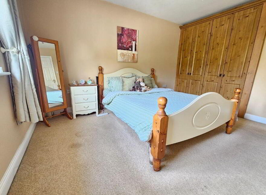 46 Westwood Grove, Clara, R35N977
