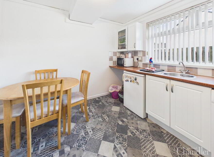 Flat A, 18 Clonduff Drive, Belfast, BT6 9NR
