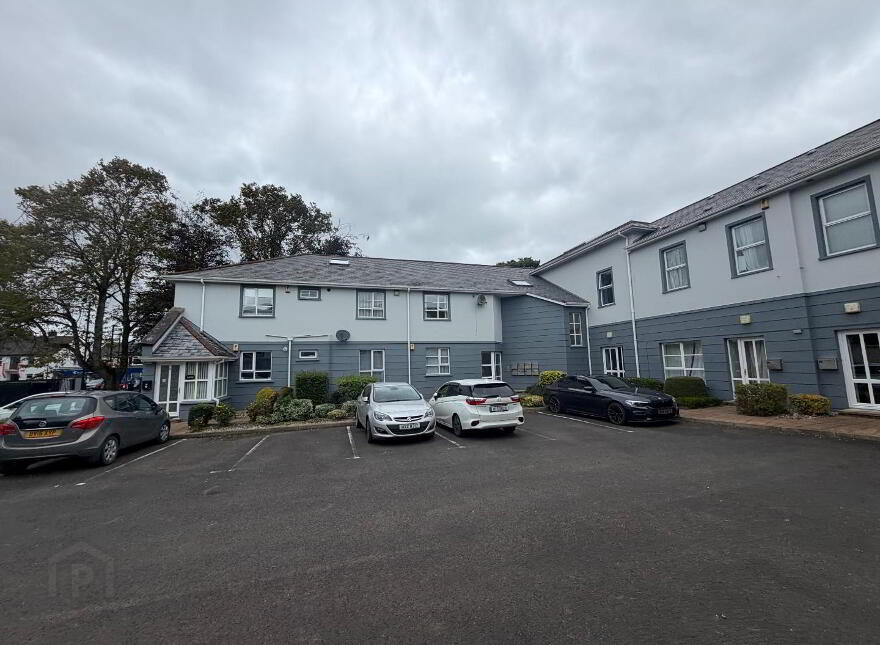 Glenhouse Mews, 10 Main Street, Eglinton, Derry, BT47 3AA