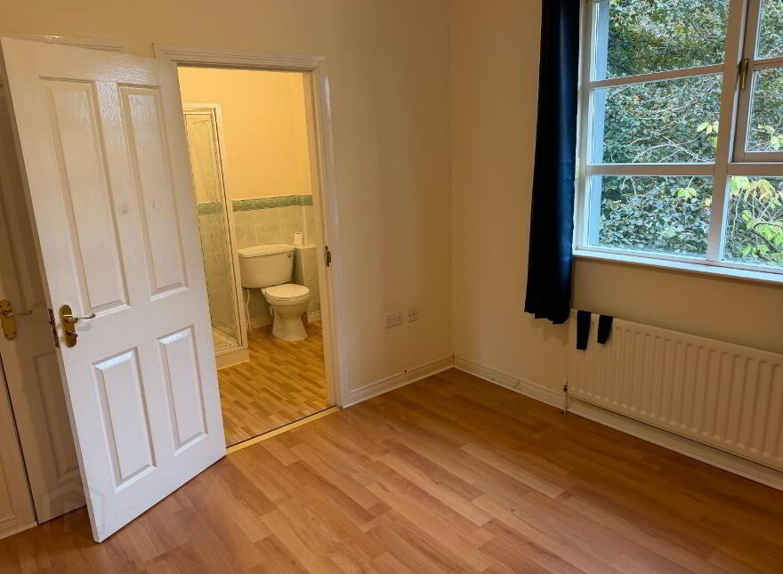 Glenhouse Mews, 10 Main Street, Eglinton, Derry, BT47 3AA