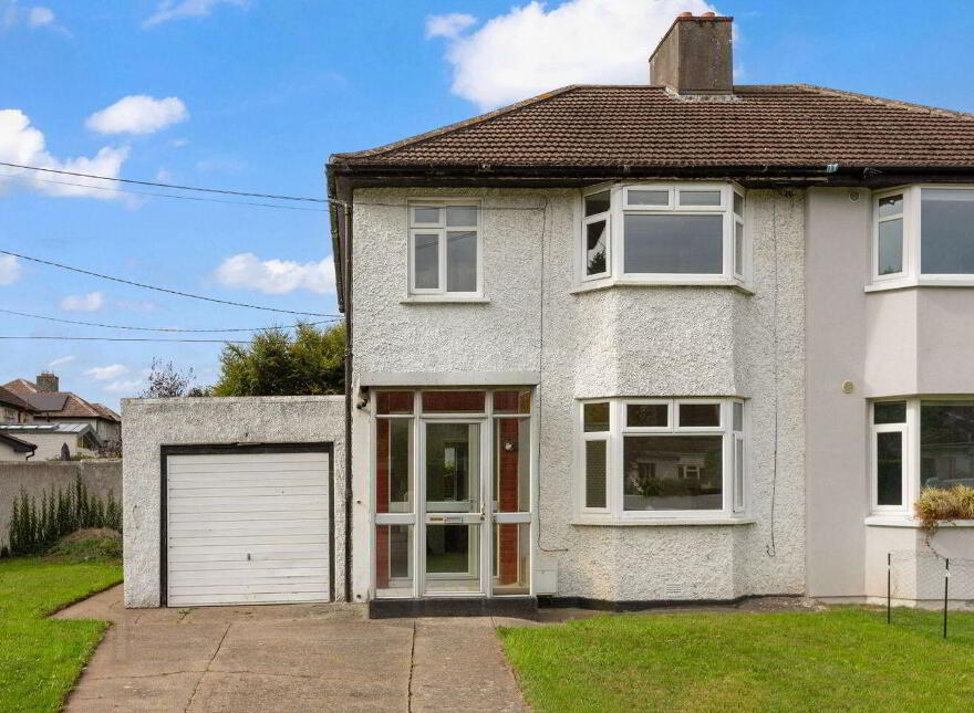 16 Seafield Crescent, Booterstown, Blackrock, Blackrock, A94K580 photo