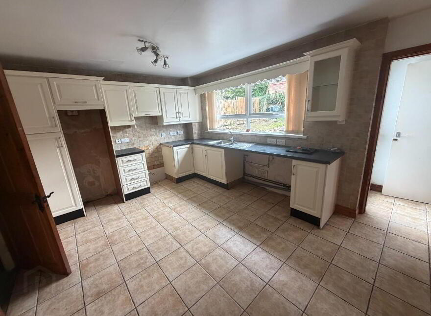 16 Otterbank Road, Strathfoyle, Derry, BT47 6YB
