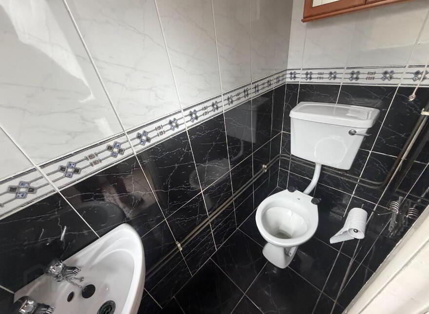 16 Otterbank Road, Strathfoyle, Derry, BT47 6YB
