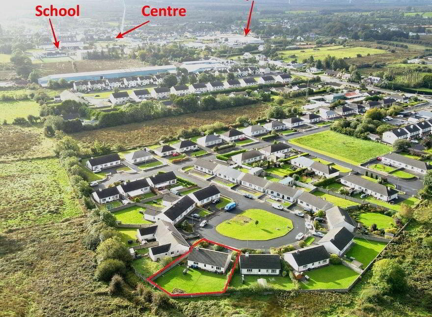 34 Hollywood Grove, Ballaghaderreen, F45WN26