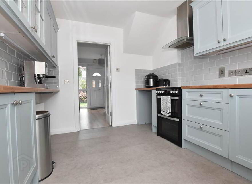 20 Dermott Avenue, Comber, BT23 5JE