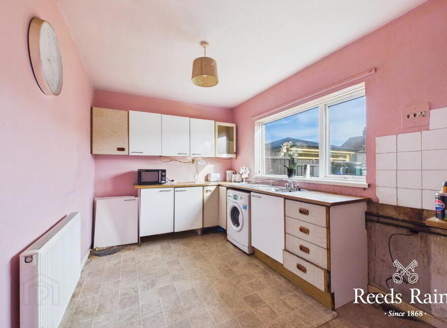 34 Oakwood Road, Carrickfergus, BT38 8ET
