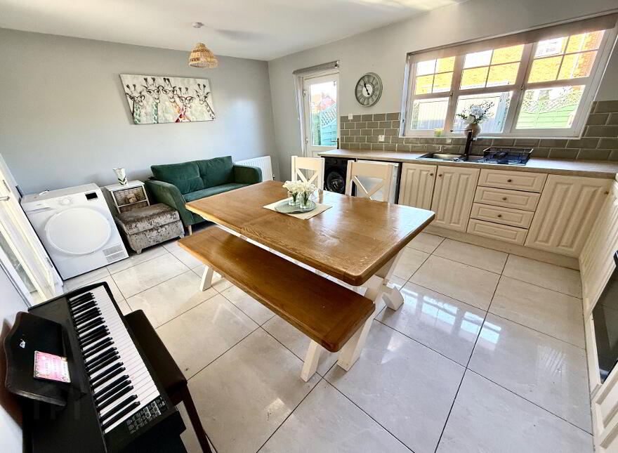 130 Sevenoaks, Waterside, Derry, BT47 6BD
