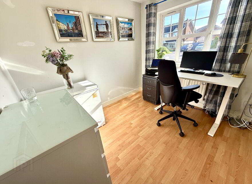 130 Sevenoaks, Waterside, Derry, BT47 6BD