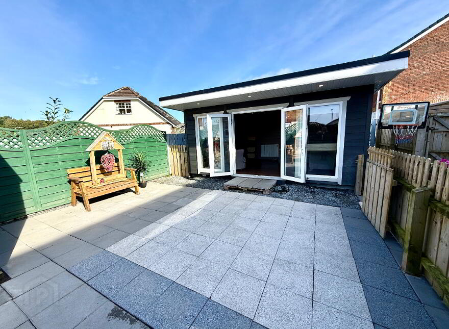 130 Sevenoaks, Waterside, Derry, BT47 6BD