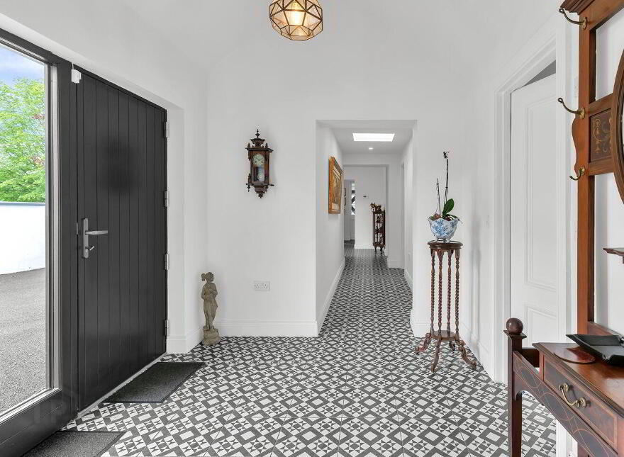 Mons Lodge, Leinster Walk, Kildare, R51TP93