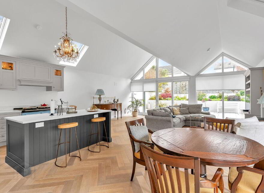 Mons Lodge, Leinster Walk, Kildare, R51TP93