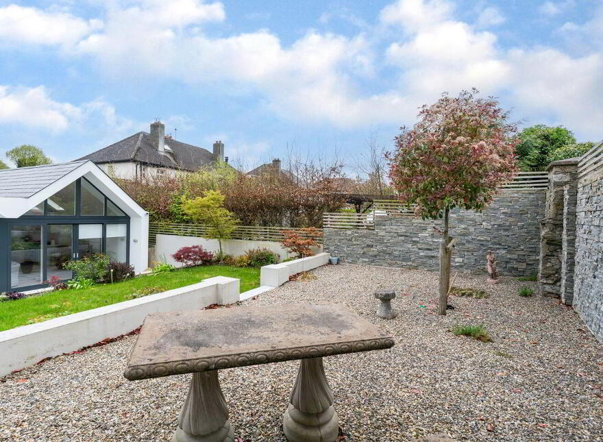 Mons Lodge, Leinster Walk, Kildare, R51TP93