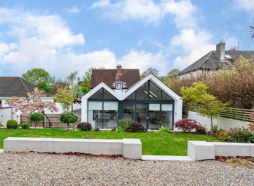 Mons Lodge, Leinster Walk, Kildare, R51TP93