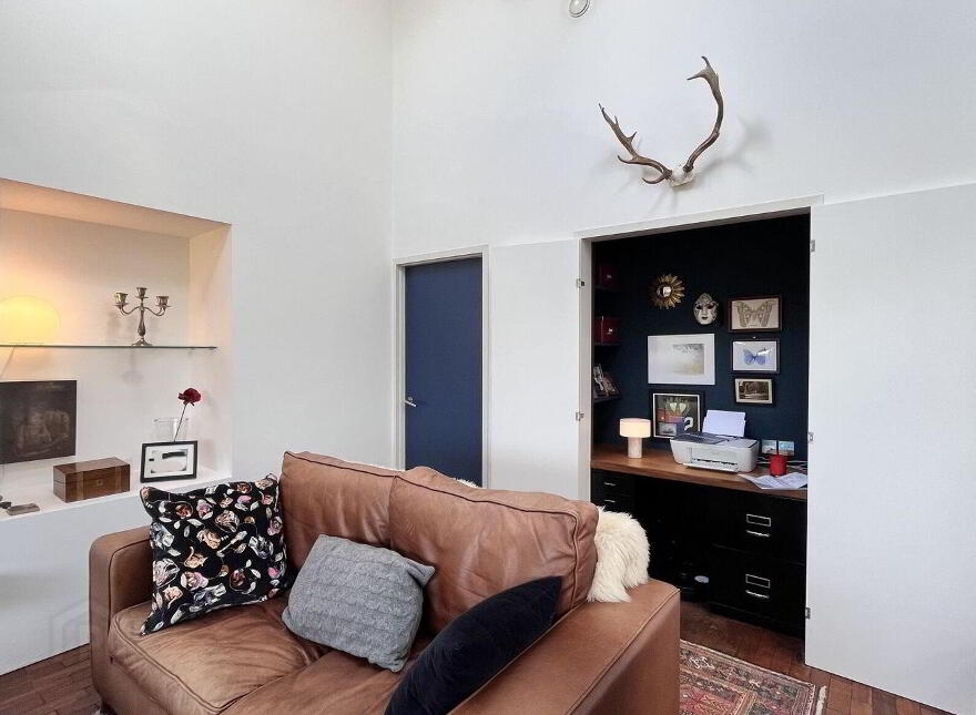 Glenhest, Newport, F28Y240