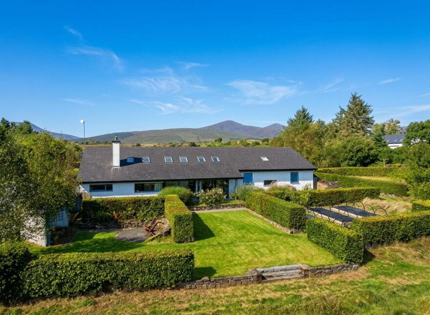 Glenhest, Newport, F28Y240