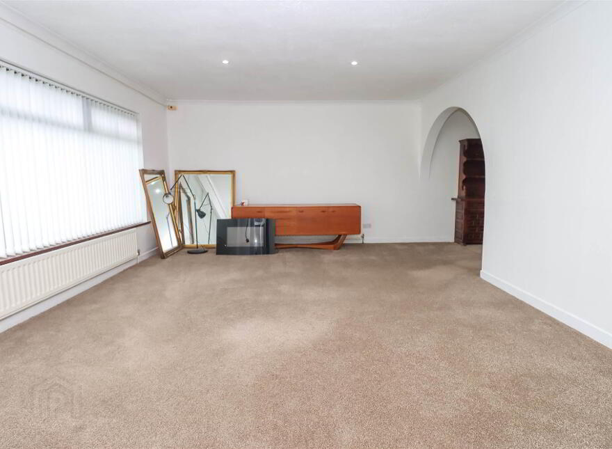 14 Moyra Crescent, Dundonald, Belfast, BT16 1UX