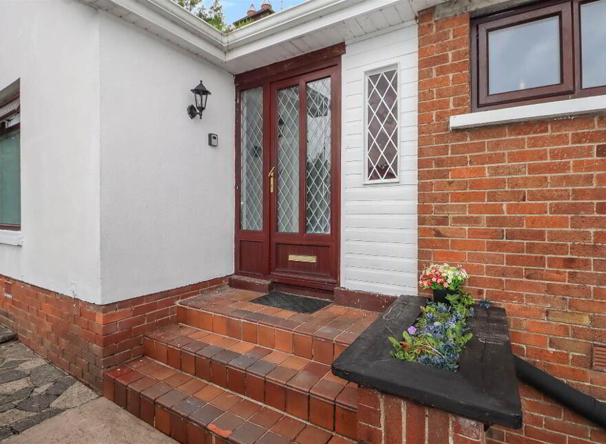 14 Moyra Crescent, Dundonald, Belfast, BT16 1UX
