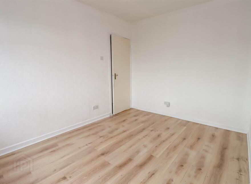 14 Moyra Crescent, Dundonald, Belfast, BT16 1UX