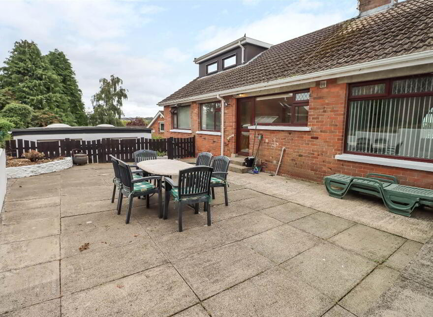 14 Moyra Crescent, Dundonald, Belfast, BT16 1UX