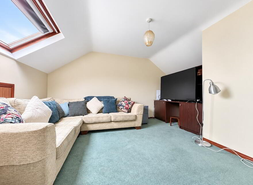 26 Harwood Gardens, Carrickfergus, BT38 7US