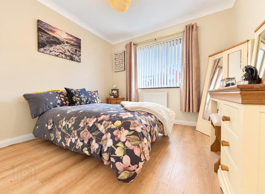 26 Harwood Gardens, Carrickfergus, BT38 7US
