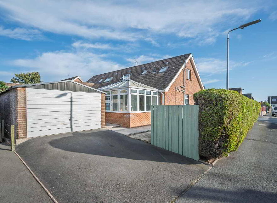 1 Fernbank Close, Bangor, BT19 6ZE