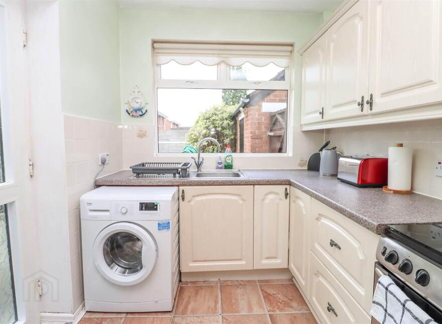 8 Wanstead Road, Dundonald, Belfast, BT16 2EJ