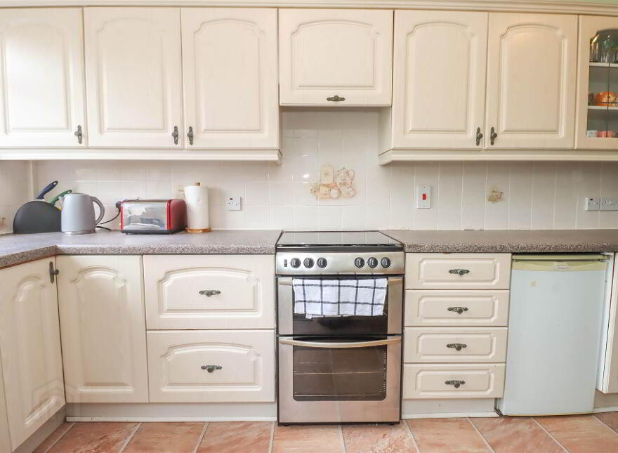 8 Wanstead Road, Dundonald, Belfast, BT16 2EJ