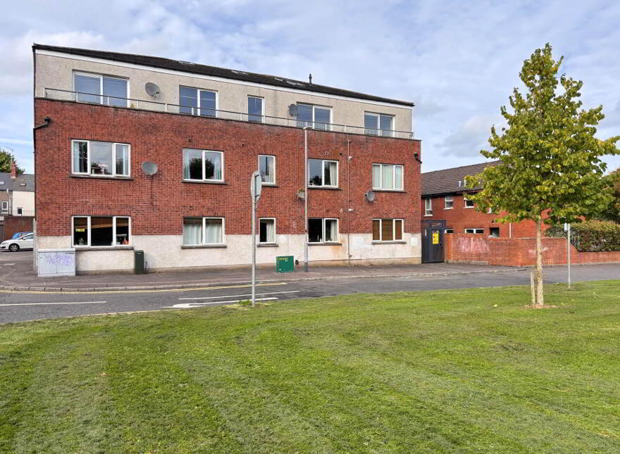 17 Riverview Apartments, Artana Street, Belfast, BT7 2FF