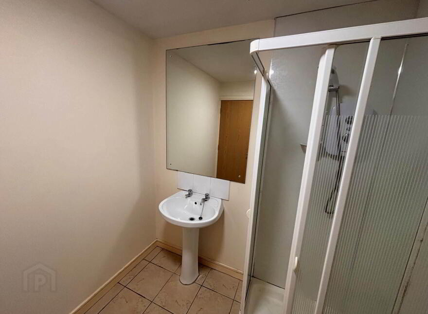 17 Riverview Apartments, Artana Street, Belfast, BT7 2FF
