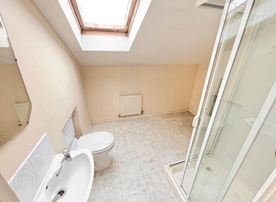 17 Riverview Apartments, Artana Street, Belfast, BT7 2FF