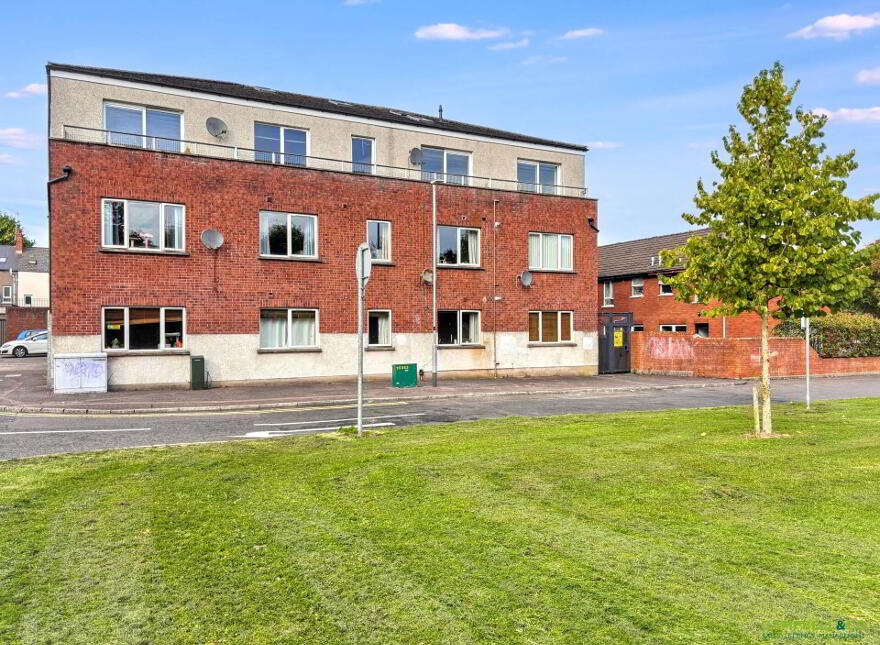 17 Riverview Apartments, Artana Street, Ormeau, Belfast, BT7 2FF