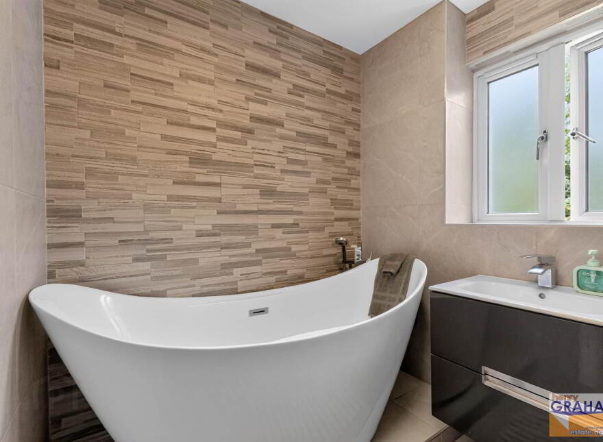 24 Badgers Lane, Lisburn, BT28 2ZH