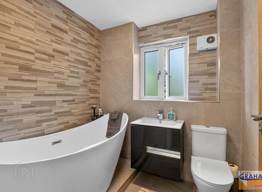 24 Badgers Lane, Lisburn, BT28 2ZH