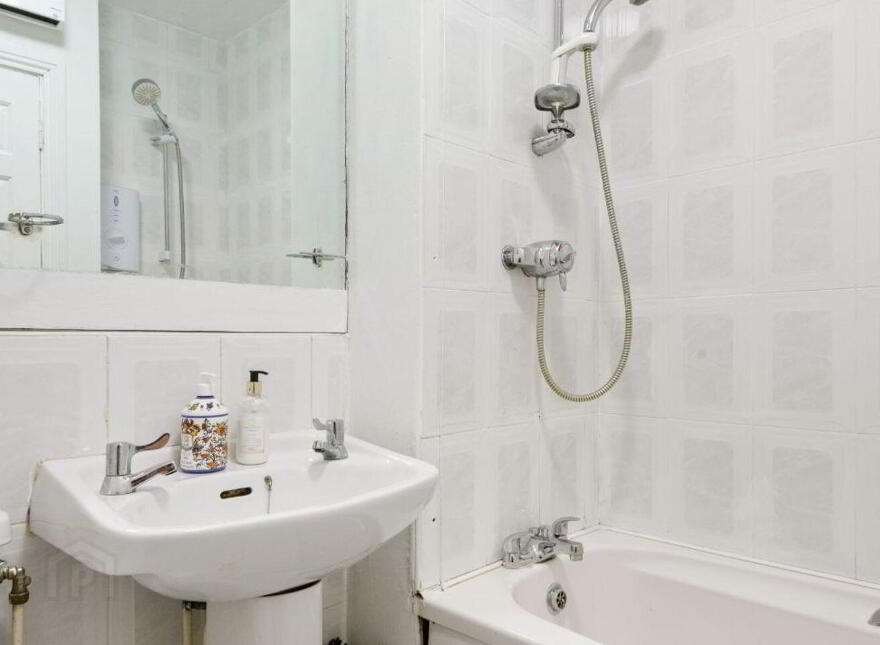 Apartment 11 Monkstown Square, Monkstown Avenue, Monkstown, A94NY79