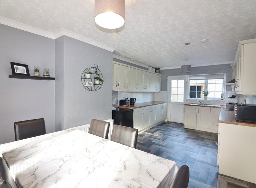39 Killough Gardens, Lurgan, BT66 8PL