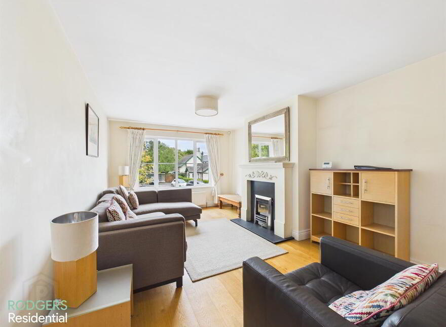 12 Station Square, Helens Bay, BT19 1TN