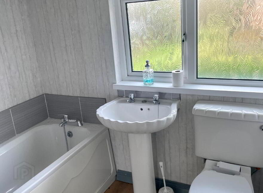 116 Old Glenarm Road, Larne, BT40 1NH