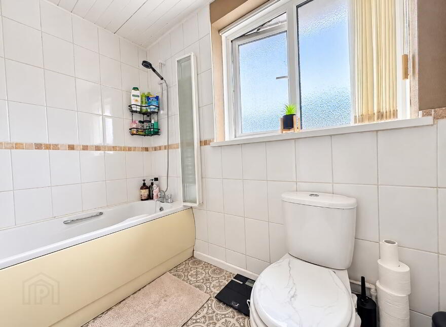 28 Gannet Way, Carrickfergus, BT38 7RT