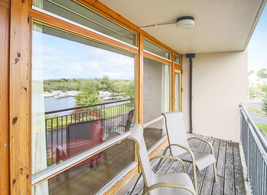 9 The Waterfront, Leitrim Village, Drumshanbo, N41XW35