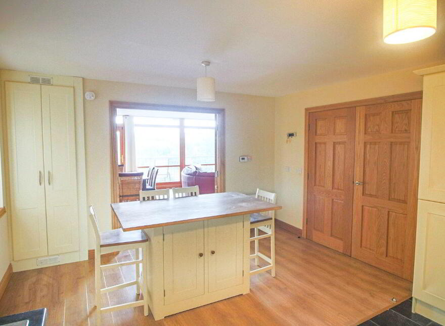 9 The Waterfront, Leitrim Village, Drumshanbo, N41XW35